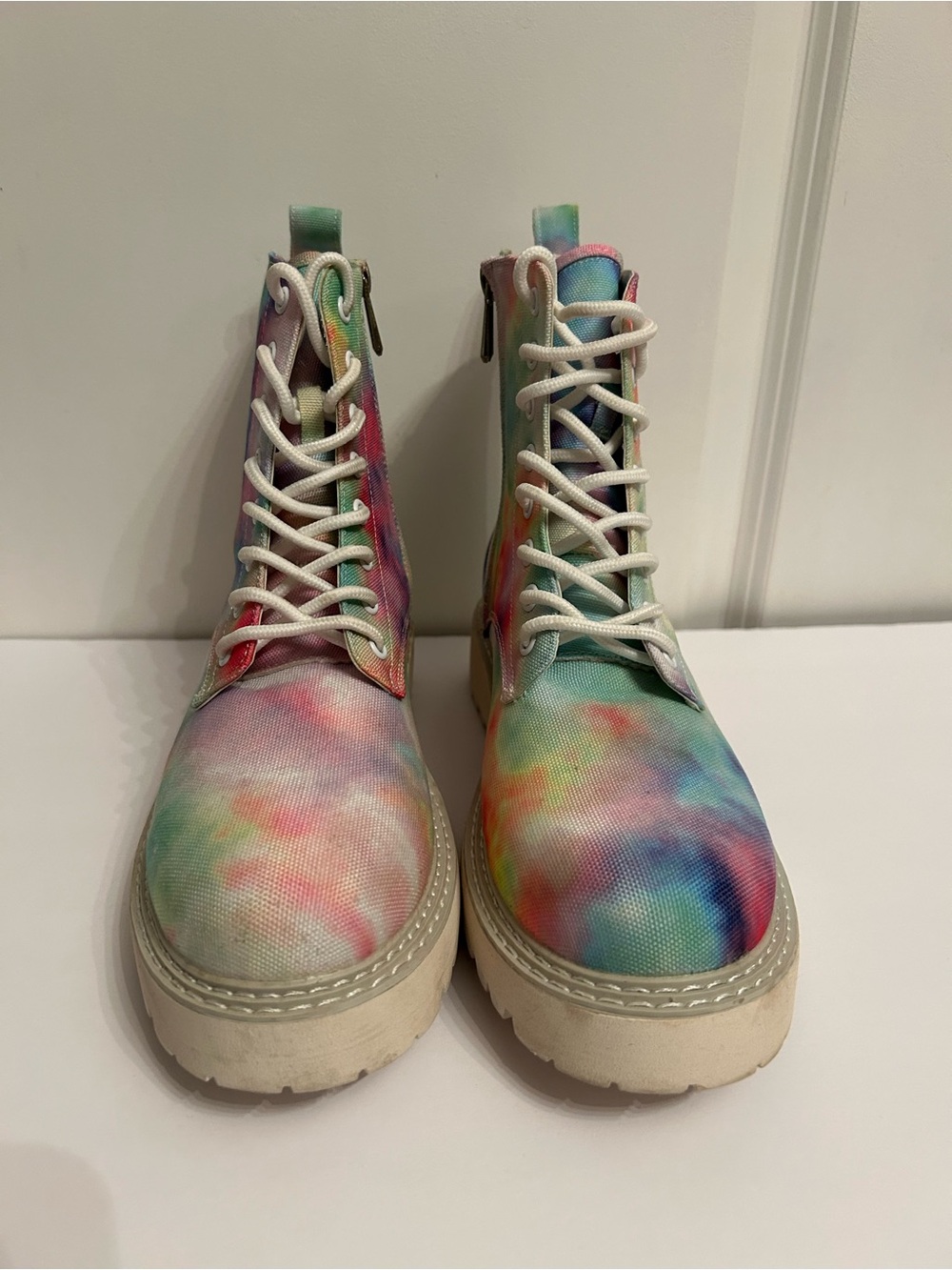 Women's Tie-Dye Lace-Up Platform Boots - Multicolor